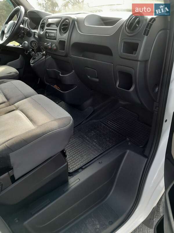 Эвакуатор Renault Master 2014 в Овруче
