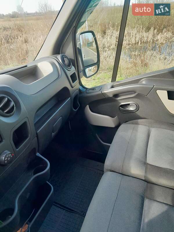 Эвакуатор Renault Master 2014 в Овруче