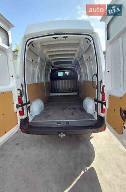 Грузовой фургон Renault Master 2021 в 