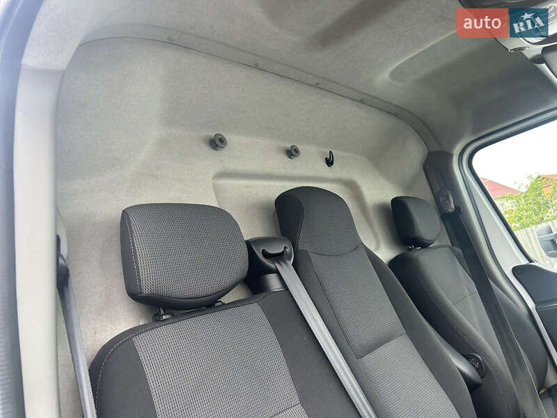 Вантажний фургон Renault Master 2020 в Хусті