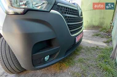 Грузовой фургон Renault Master 2021 в 