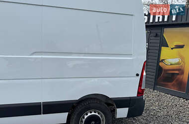 Грузовой фургон Renault Master 2016 в 