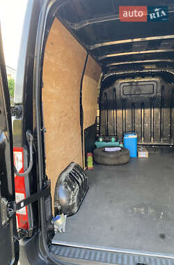 Грузовой фургон Renault Master 2014 в 