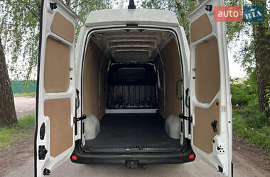 Грузовой фургон Renault Master 2020 в 