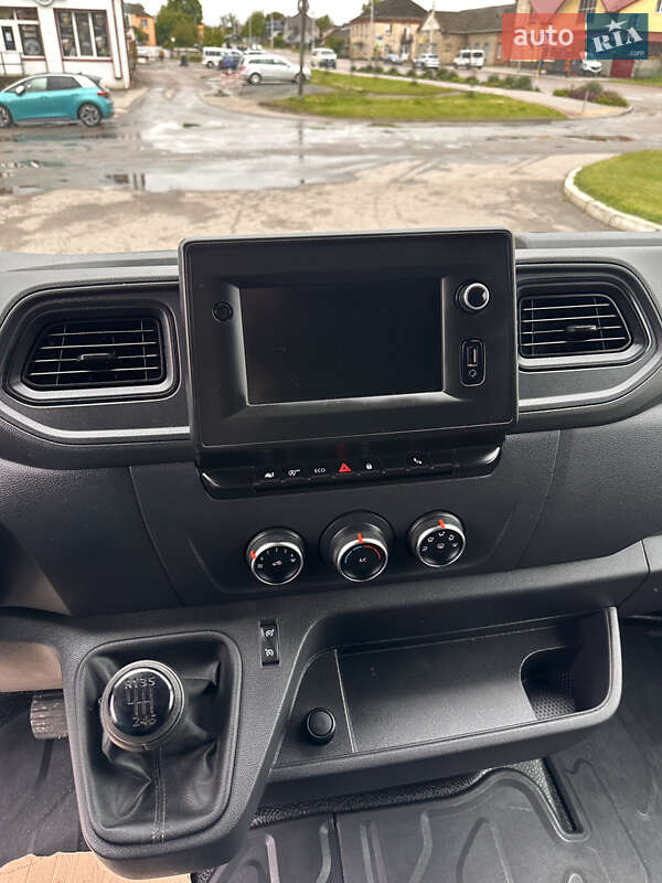 Вантажний фургон Renault Master 2021 в Дубні