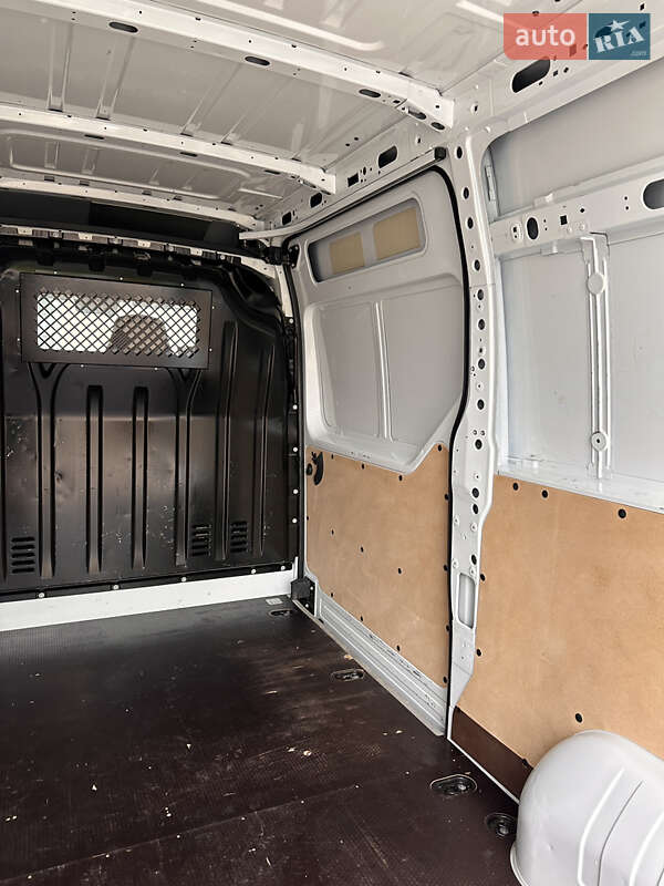 Вантажний фургон Renault Master 2021 в Дубні