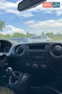 Вантажний фургон Renault Master 2017 в 