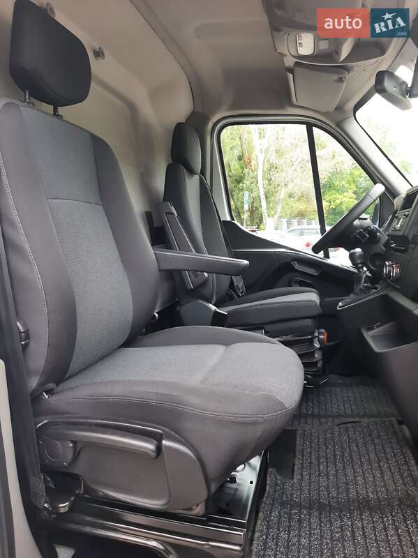 Грузовой фургон Renault Master 2022 в Полтаве