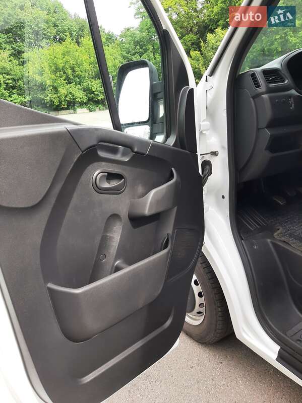 Грузовой фургон Renault Master 2022 в Полтаве