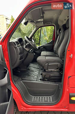 Грузовой фургон Renault Master 2021 в 