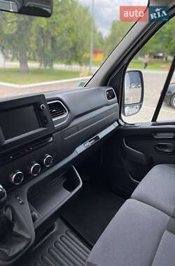 Грузовой фургон Renault Master 2020 в 