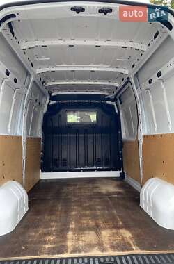 Грузовой фургон Renault Master 2020 в 
