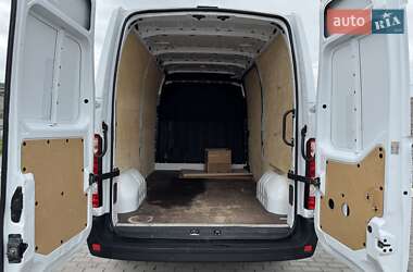 Грузовой фургон Renault Master 2020 в 