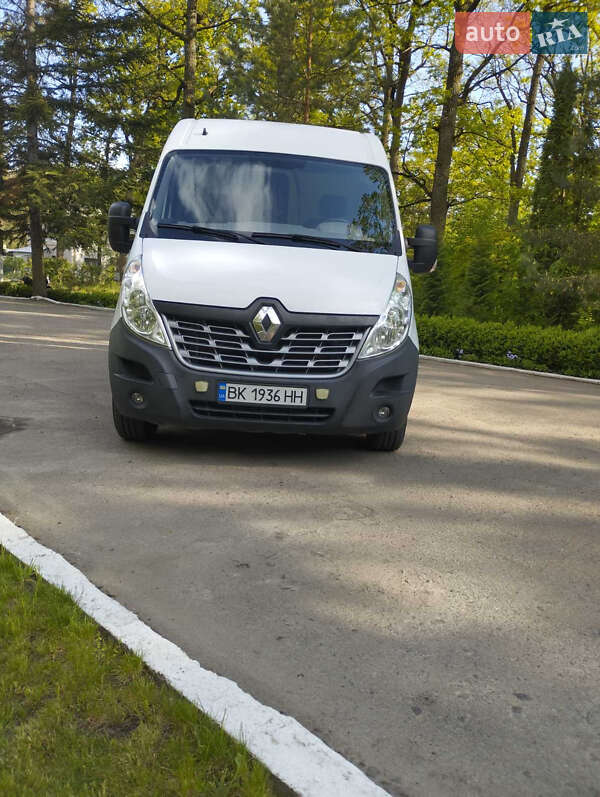 Грузовой фургон Renault Master 2016 в Ровно