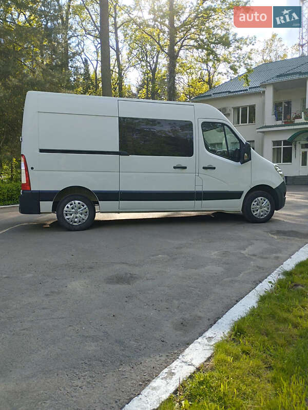 Грузовой фургон Renault Master 2016 в Ровно
