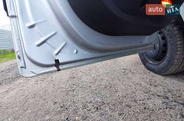 Грузопассажирский фургон Renault Master 2010 в 