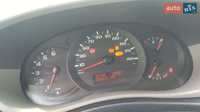 Вантажний фургон Renault Master 2015 в Дніпрі