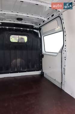 Вантажний фургон Renault Master 2020 в 