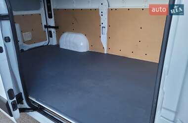 Грузовой фургон Renault Master 2021 в 