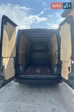 Грузовой фургон Renault Master 2023 в 