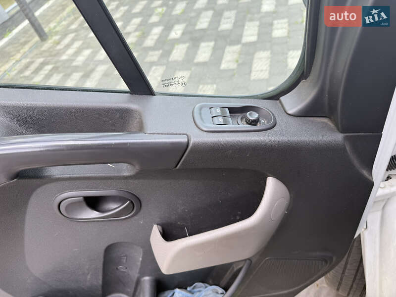 Борт Renault Master 2015 в Тячеві