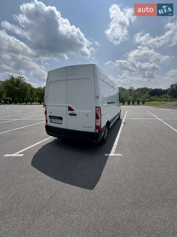 Грузовой фургон Renault Master 2016 в Хмельнике