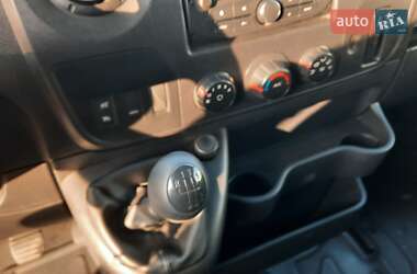 Грузовой фургон Renault Master 2017 в 