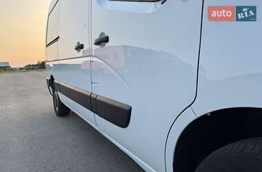 Грузовой фургон Renault Master 2021 в 