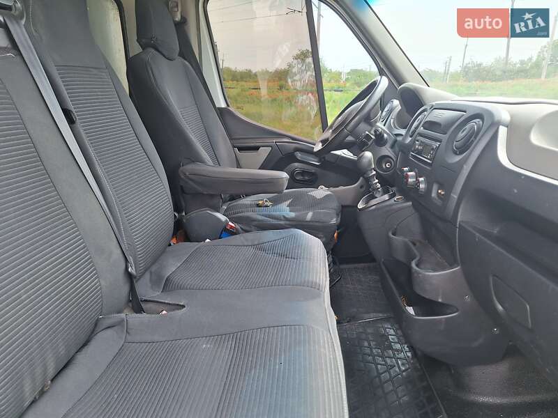 Для перевозки животных Renault Master 2012 в Днепре