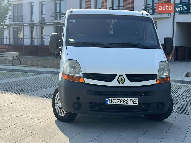 Вантажний фургон Renault Master 2006 в Самборі