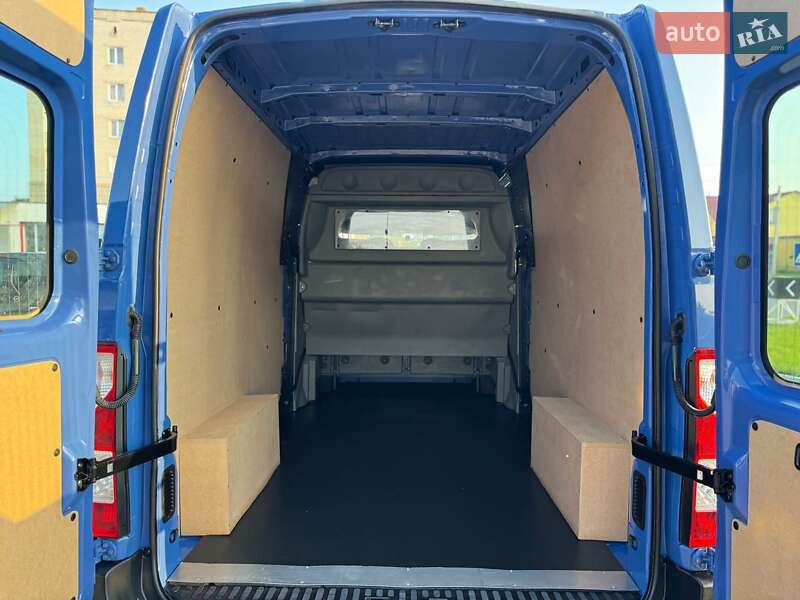 Грузопассажирский фургон Renault Master 2017 в Дубно