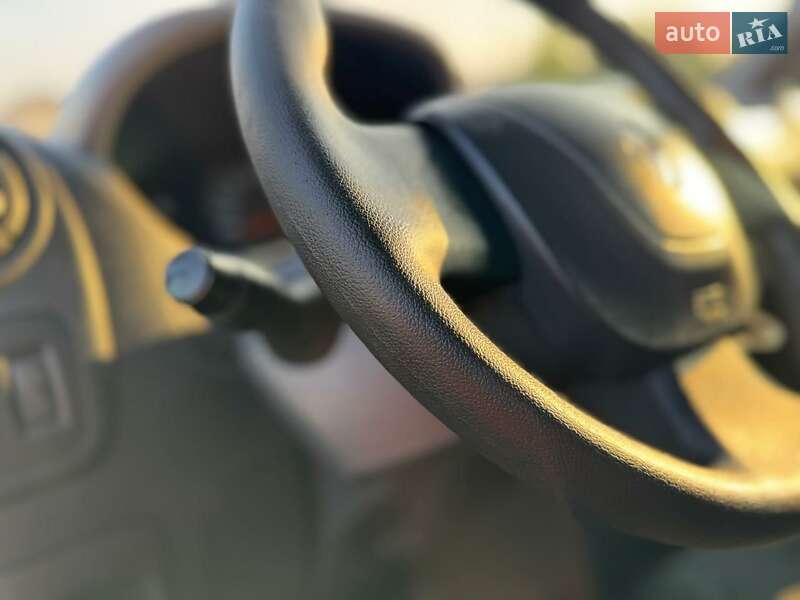 Грузопассажирский фургон Renault Master 2017 в Дубно