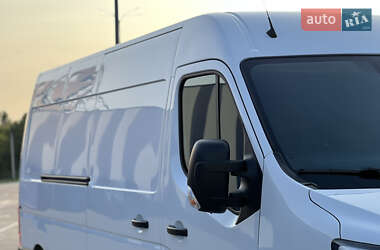 Вантажний фургон Renault Master 2022 в 