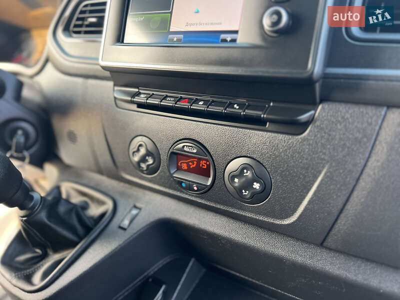 Грузовой фургон Renault Master 2022 в Дубно