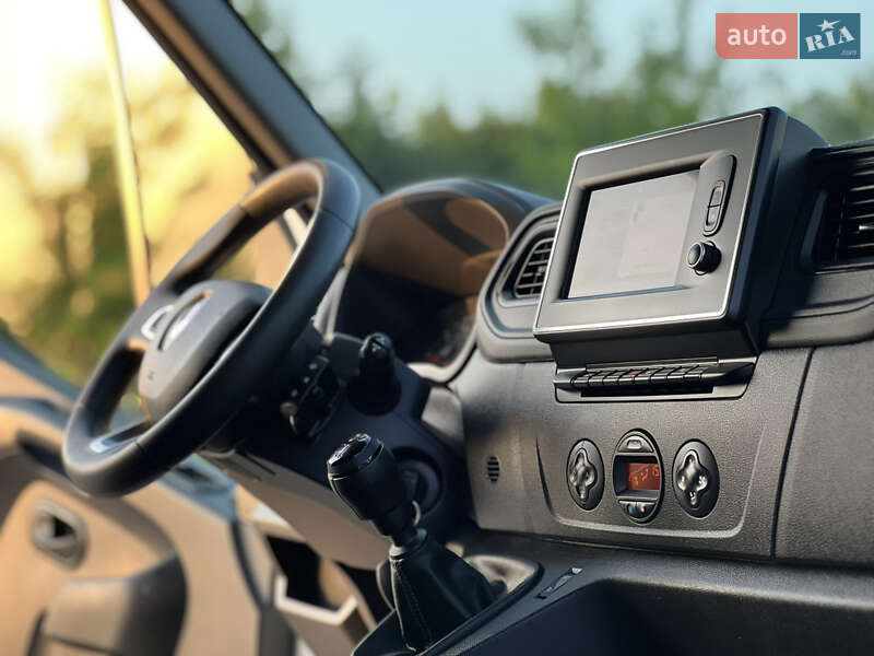 Грузовой фургон Renault Master 2022 в Дубно