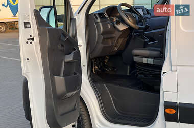 Вантажний фургон Renault Master 2022 в 
