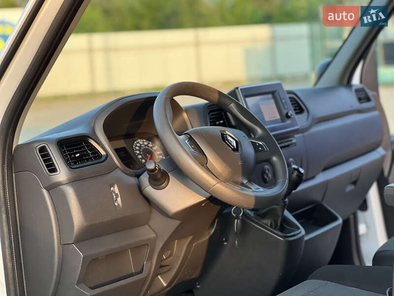 Грузовой фургон Renault Master 2022 в Дубно
