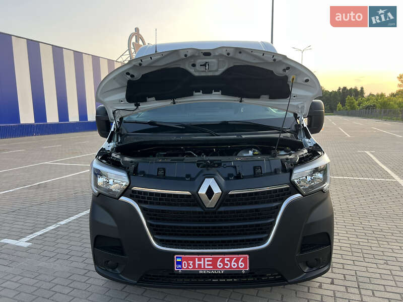 Грузовой фургон Renault Master 2022 в Дубно