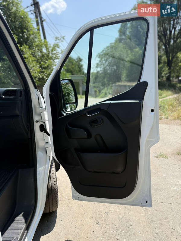 Грузовой фургон Renault Master 2022 в Днепре