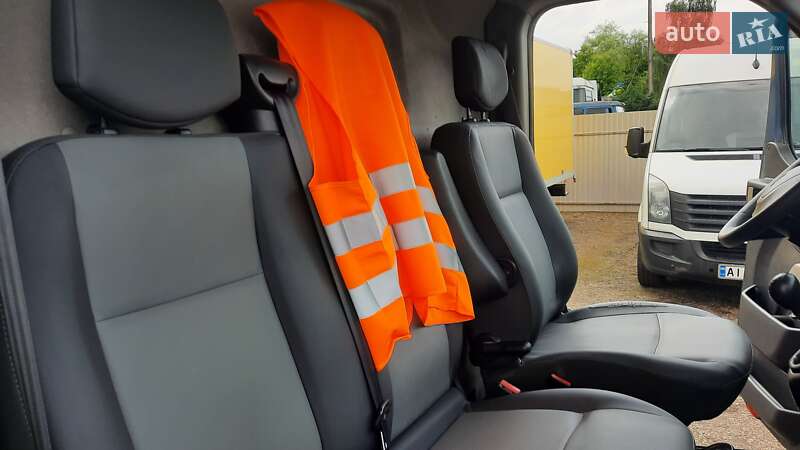 Грузовой фургон Renault Master 2015 в Ивано-Франковске