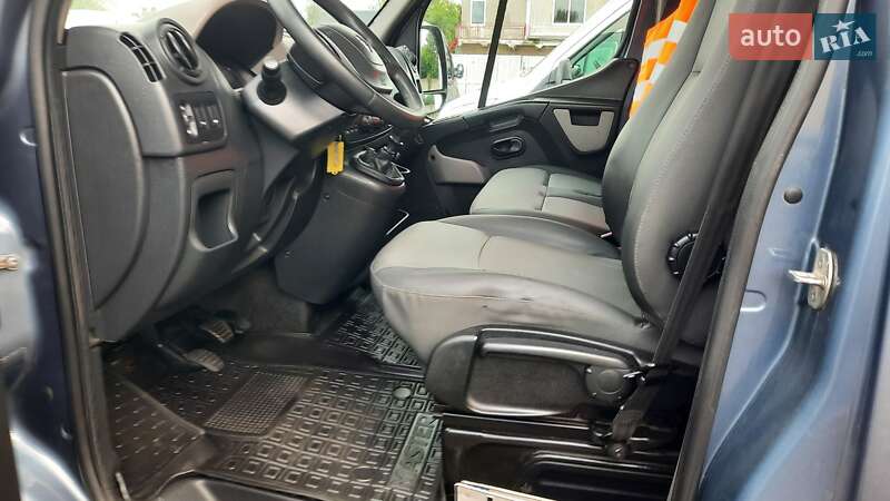 Грузовой фургон Renault Master 2015 в Ивано-Франковске