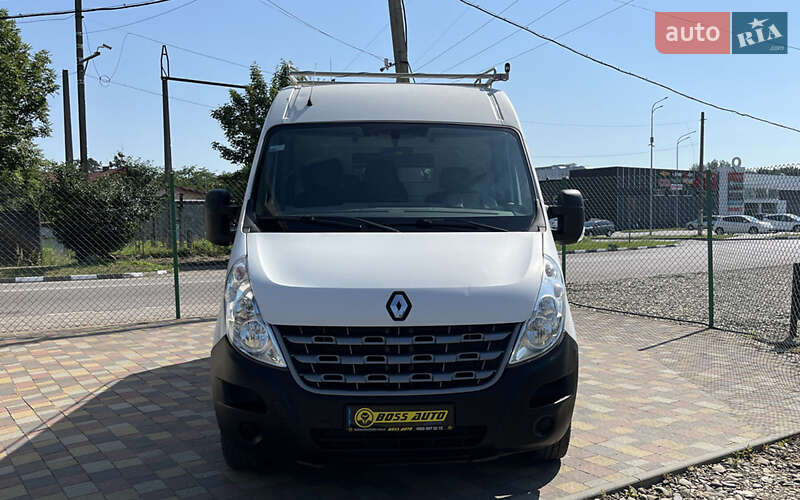 Вантажний фургон Renault Master 2012 в Стрию