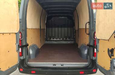 Грузовой фургон Renault Master 2022 в 