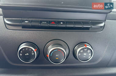 Грузовой фургон Renault Master 2022 в 
