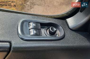 Грузопассажирский фургон Renault Master 2014 в 
