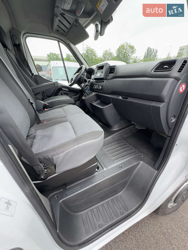 Грузовой фургон Renault Master 2020 в Киеве