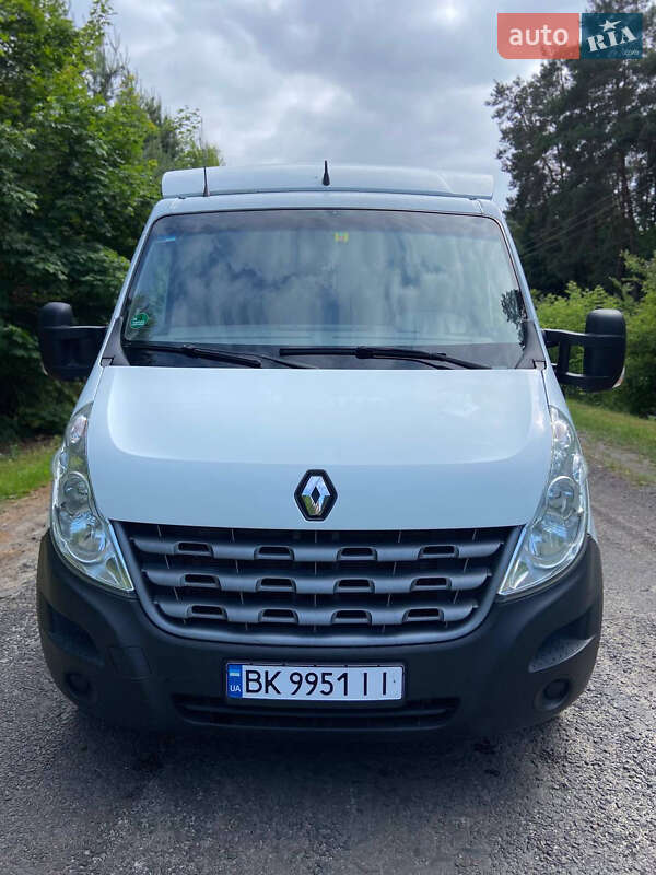 Автовоз Renault Master 2013 в Радивилове