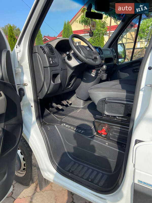 Автовоз Renault Master 2013 в Радивилове