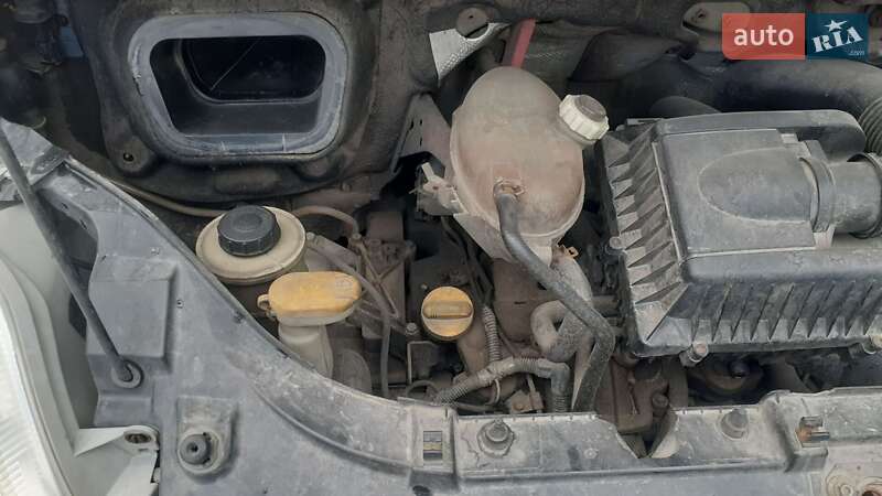 Грузовой фургон Renault Master 2005 в Виннице