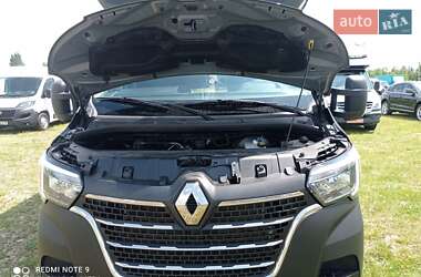 Грузовой фургон Renault Master 2022 в 